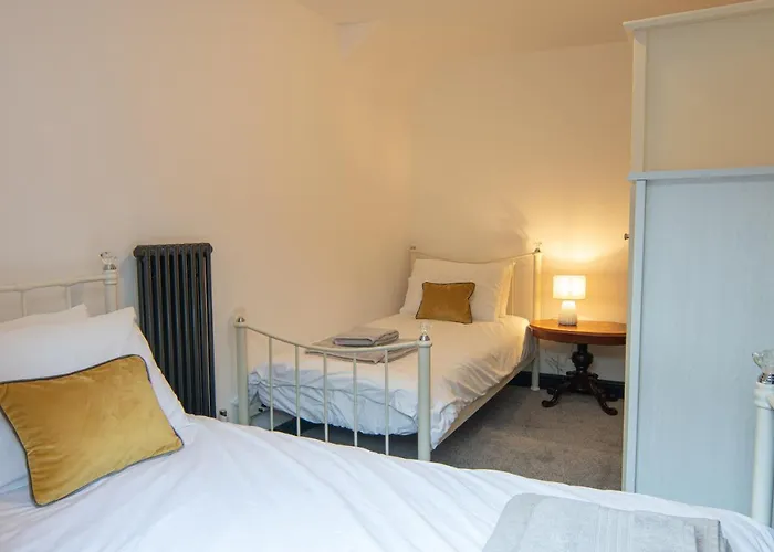 Former 16Th Century Inn - In The Heart Of Macclesfield, Gateway To The Peaks